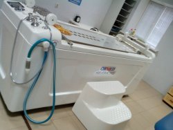 Ванна- Акватракцион Комплекс для подводного вытяжения и гидромассажа позвоночника Классик + подводный душ массаж