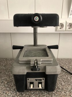 Вакуумформер Discus Dental