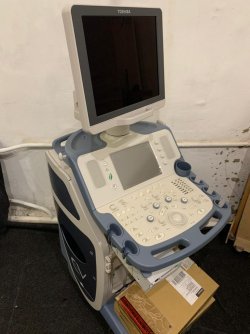 Аппарат УЗИ Тошиба Ксарио SSA-660 A с двумя датчиками (линейный и кардио)