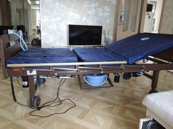 Медицинская кровать с электроприводом