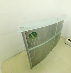 Стойка регистратуры стеклянная