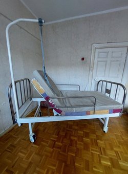 Кровать для лежащих больных
