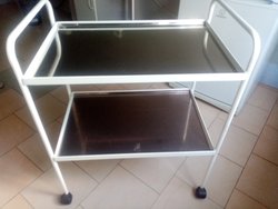 Металлическая тележка