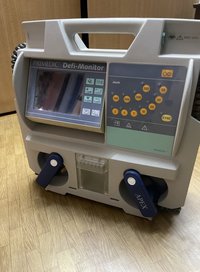 Дефибриллятор Metrax M240 DM1