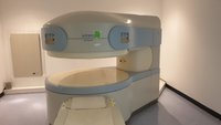 Мрт томограф Hitachi Aperto 0,4 тесла 