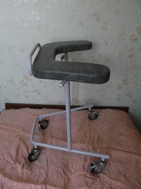 Ходунки на  четырех колесах с опорой на предплечья