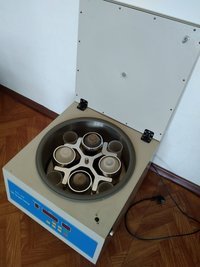 Центрифуга лабораторная настольная 4х500мл