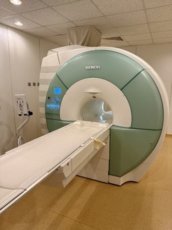 Томограф Siemens Magnetom Essenza DOT 1.5T