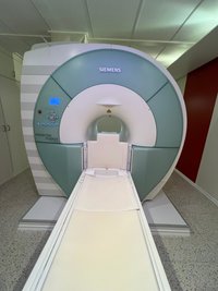 Siemens Magnetom Essenza 1.5T 