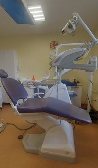 Стоматологическая установка Fedesa Astral с верхней подачей