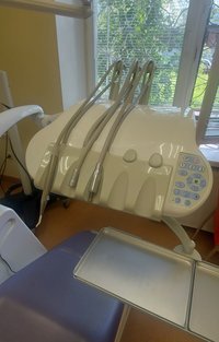 Стоматологическая установка Fedesa Astral с верхней подачей