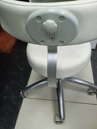 Стул врача-косметолога