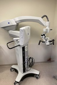 Операционый микроскоп ZEISS TIVATO 700