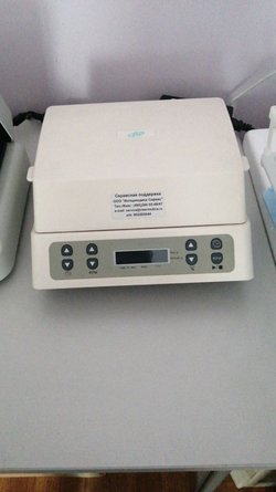 Устройство для встряхивания и инкубации микропланшет Immunochem-2200