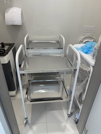 Медицинский манипуляционный стол HILFE