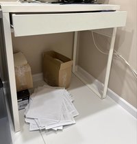 Столы для медицинских кабинетов, салонов красоты или офисов