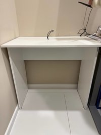 Столы для медицинских кабинетов, салонов красоты или офисов