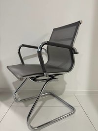 Офисное кресло