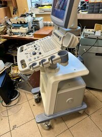 УЗИ сканер GE Logiq P5 Премиум класса (режим 4D) + датчики  GE 12L E8C-RS 3C-RS S220 C364 L764 Cbf 3.5