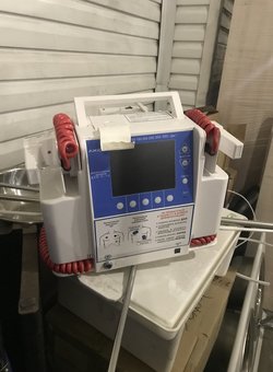 Дефибриллятор-монитор дки-Н-10 Аксион
