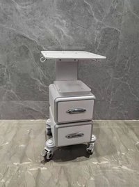 Медицинская тележка на колесах