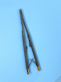 Микрохирургический иглодержатель прямой