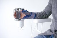 Ортез-1 Роботизированный комплекс для восстановления локомоторных функций кистей рук