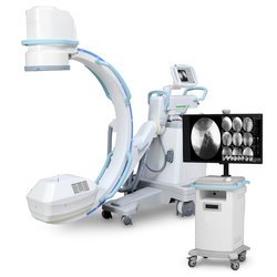 С-дуга РЕНЕКС С.П.Гелпик 5,3 кВт с цифровым плоскопанельным детектором